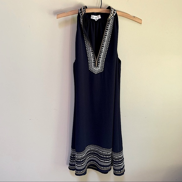 THML Chana Embroidered Tunic Dress - Picture 2 of 13